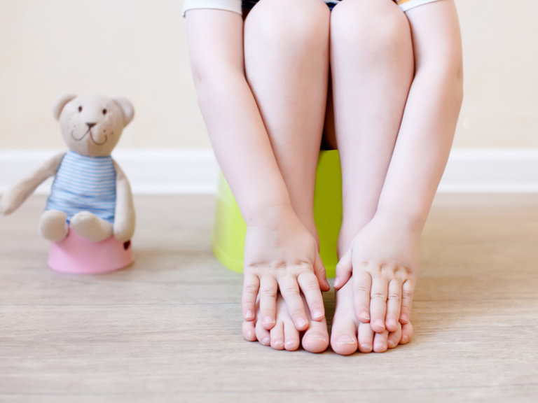 13 Ways to Keep Your Potty Training Toddler Busy