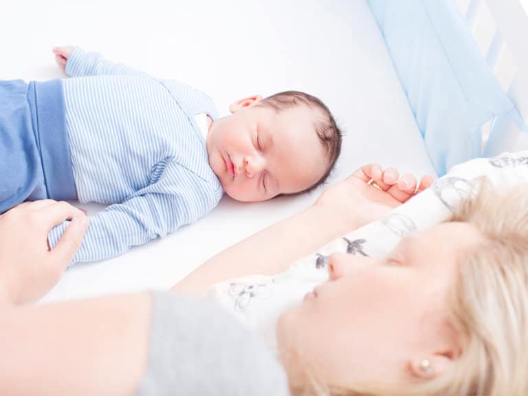 Top 5 Benefits of Co-Sleeping With Your Baby