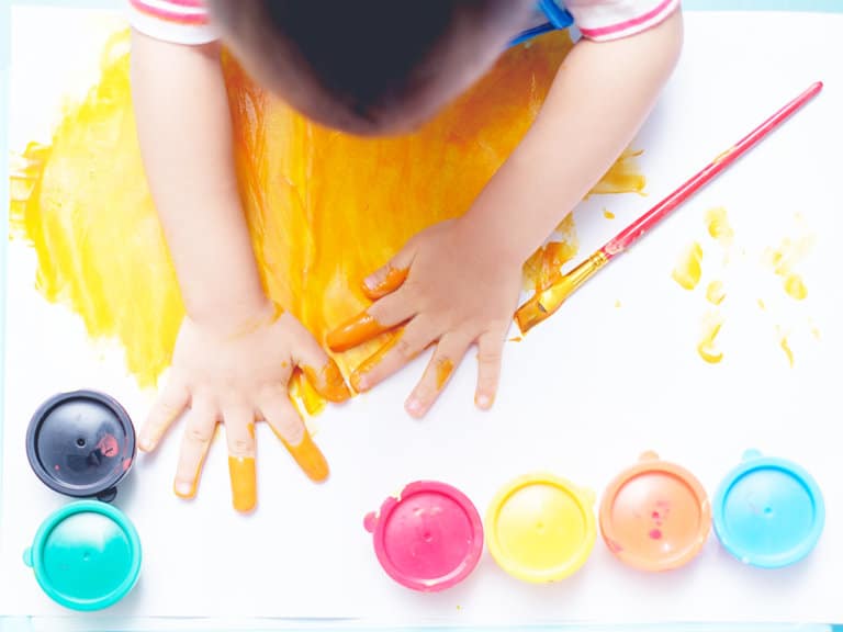 8 Surprising Ways to Raise Creative Toddlers