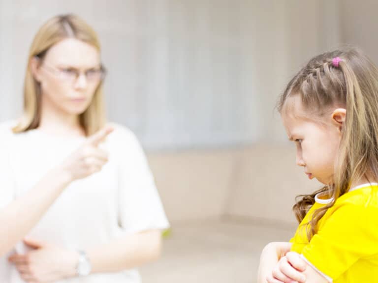 8 Ways to Discipline Your Kids Without Yelling