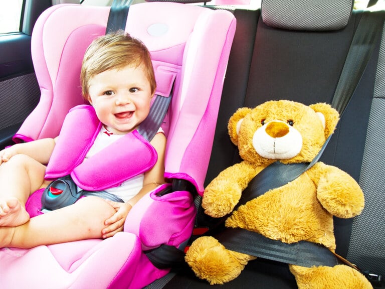 How to Keep Little Kids Busy on Long Road Trips