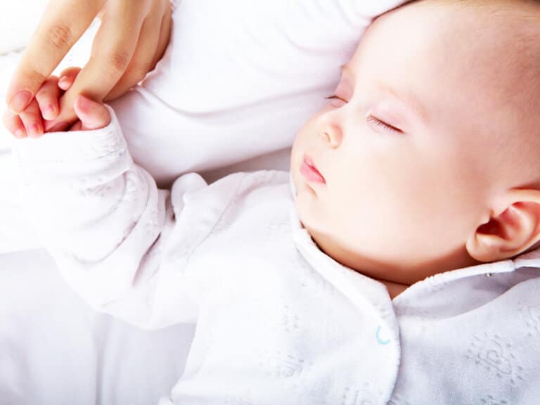 How to Dress Baby For Sleep