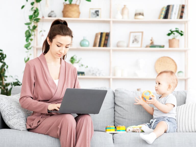 How Mompreneurs Get Things Done – 5 Productivity Hacks to Help You Now