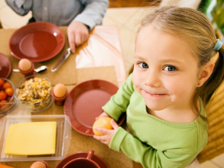 6 Ways to Encourage Kids to Try New Foods