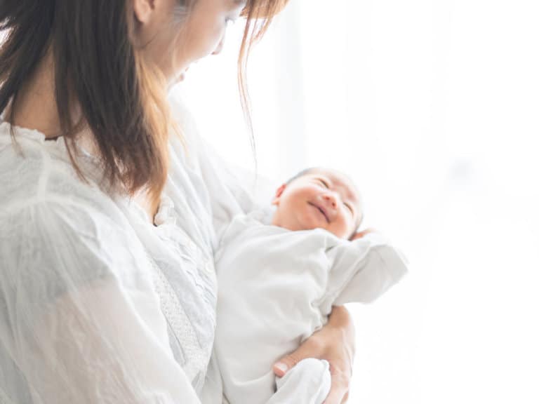 Top 7 Postpartum Tips for New Moms
